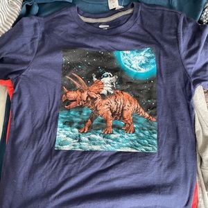 Boys Old Navy Tshirt NWT size 10/12